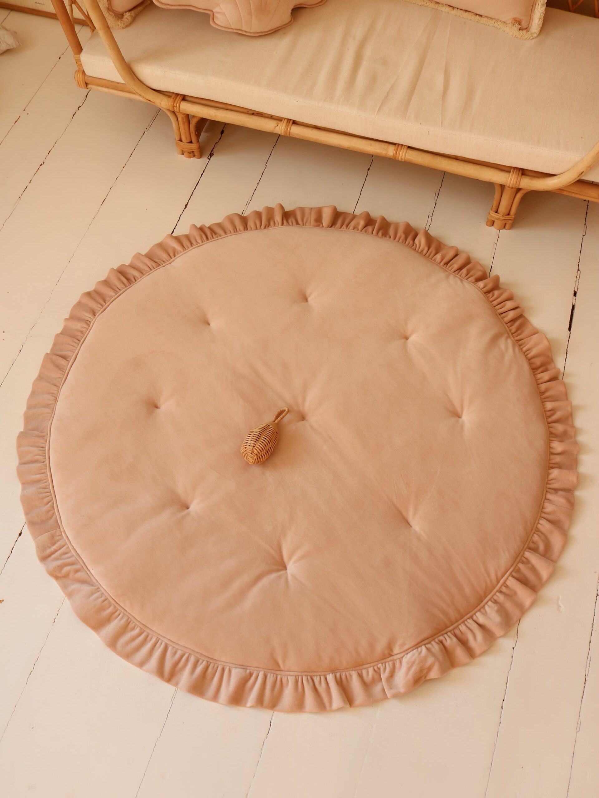 Mat with frill - Latte