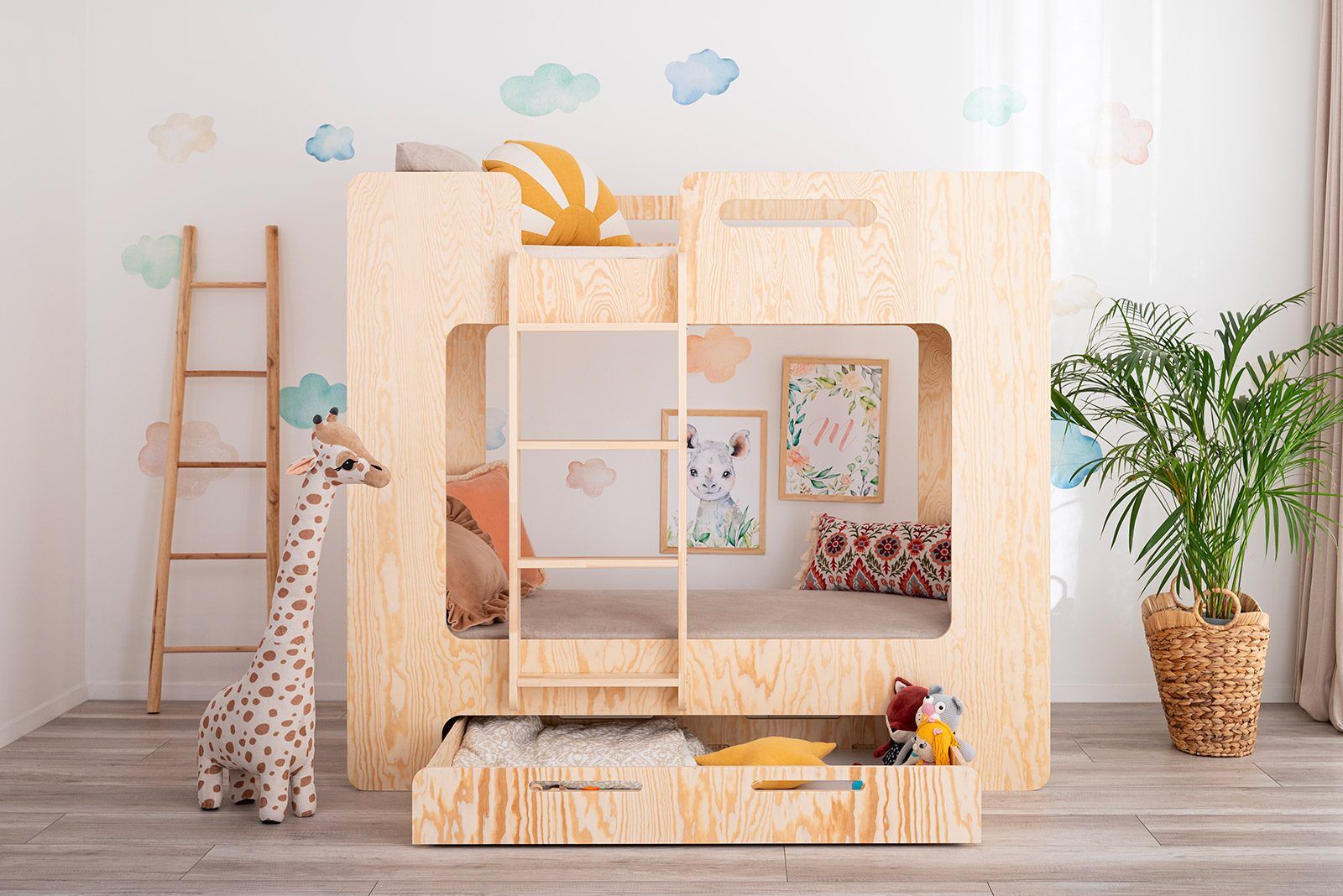 Bunk bed - Hipi with drawer.