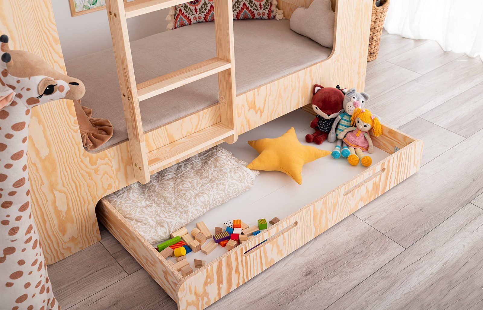 Bunk bed - Hipi with drawer.
