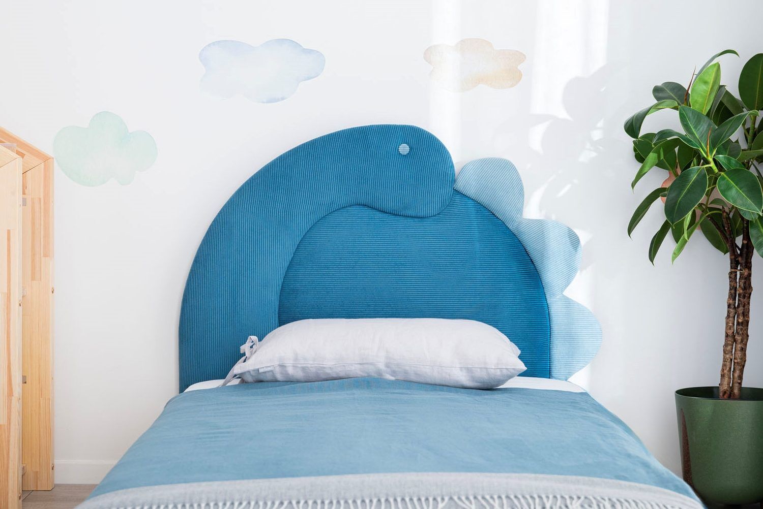 Dinosaur Themed Dinosaur Bed Frame Twin Snuggle RAWR Dinosaur