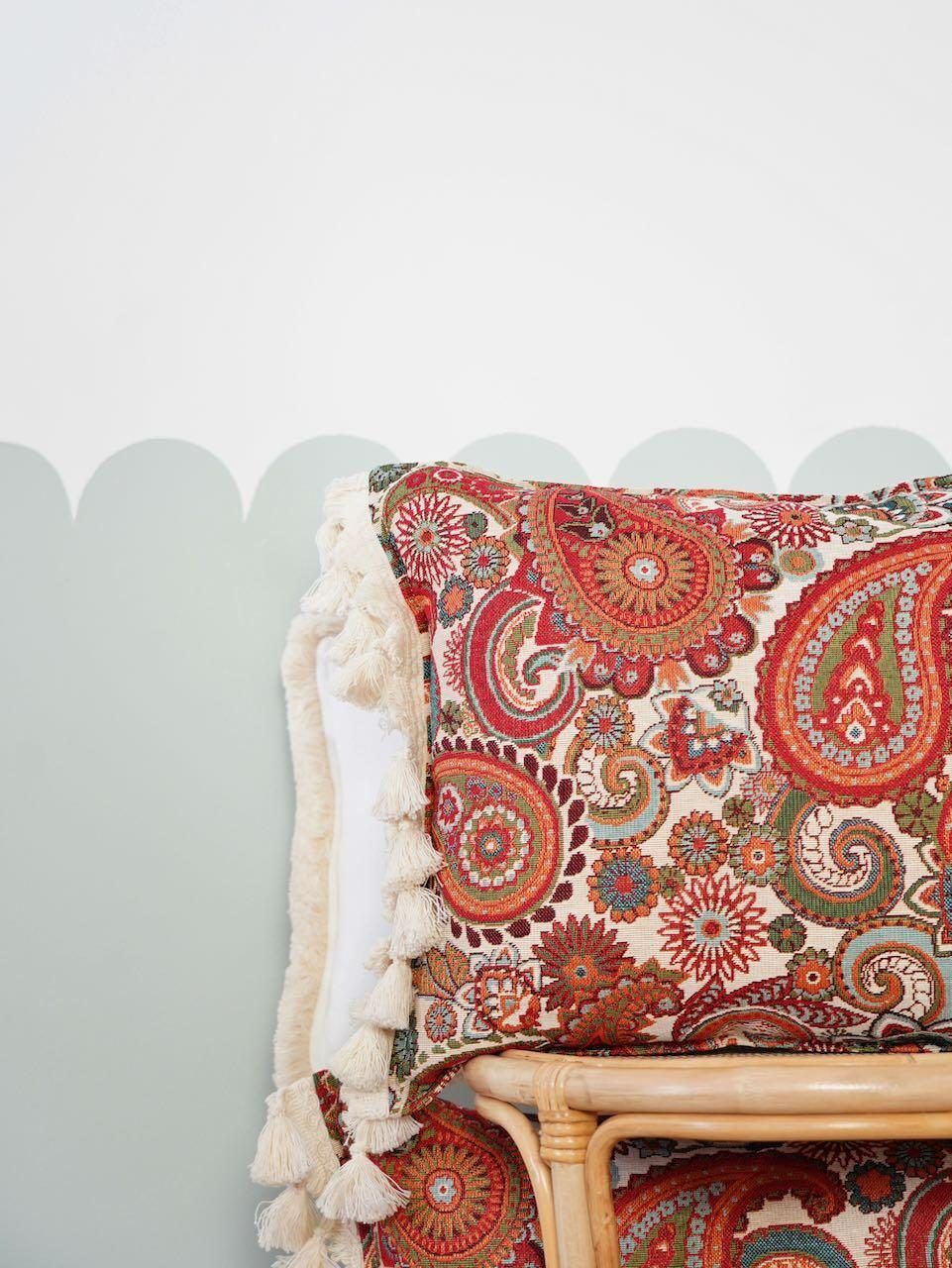 Tapestry pillows - Vintage Paisley
