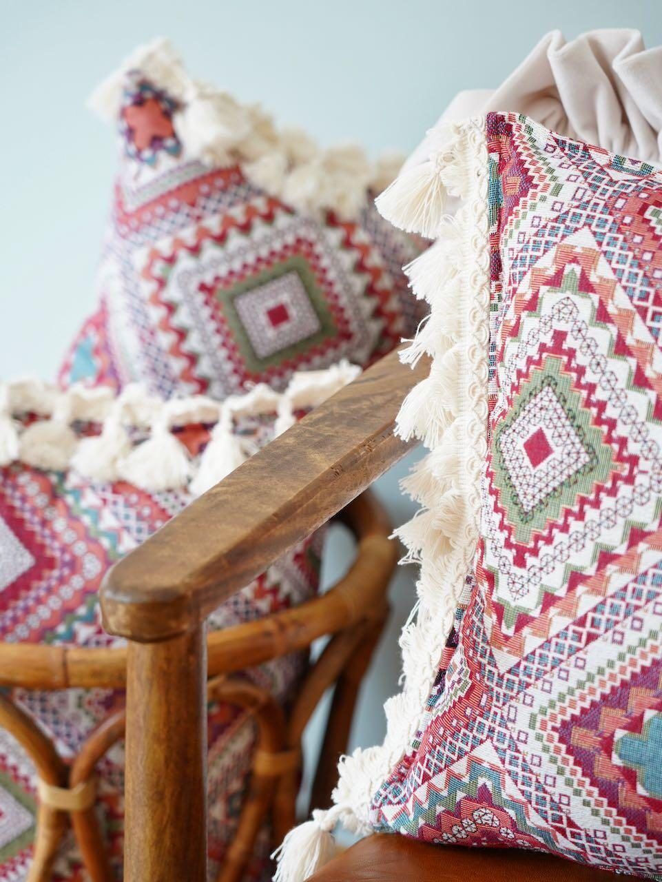 Tapestry pillows - Pink boho style