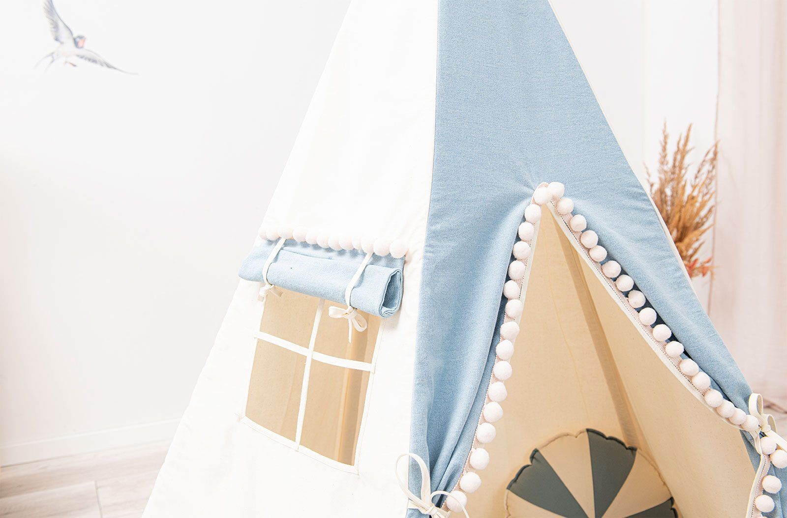 Teepee with pompons - Jeans