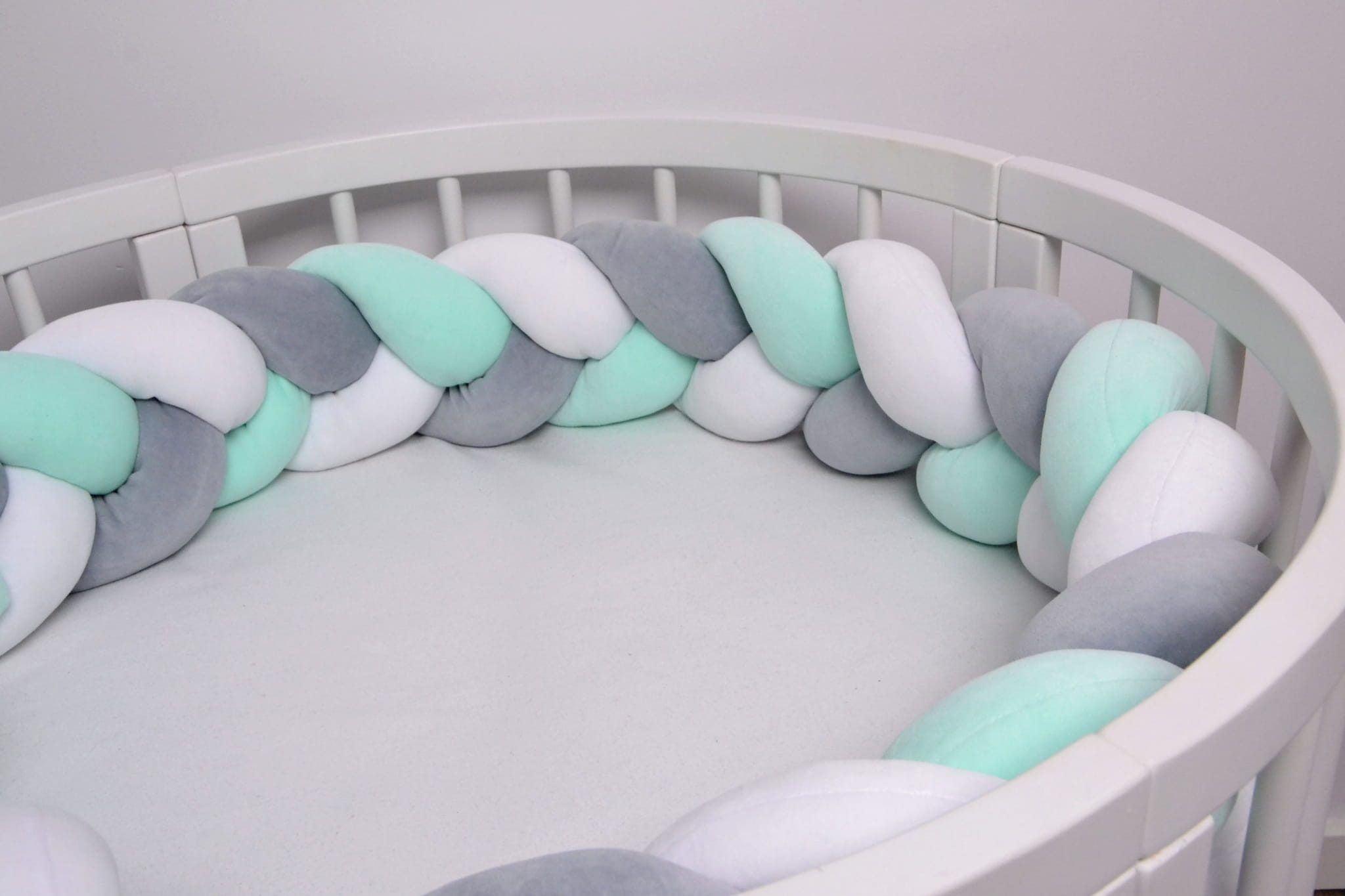 Bed bumper - three-colour braid - Gray Mint White