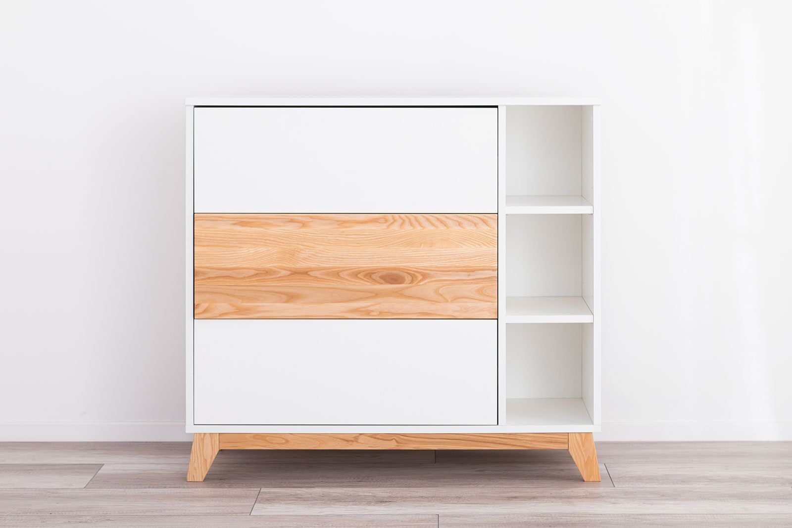 Nordik chest of drawers with changing table