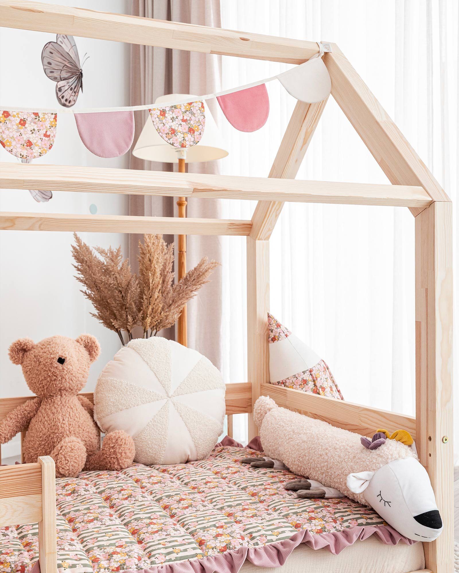 Classic garlands - Spring garden - crescent moons