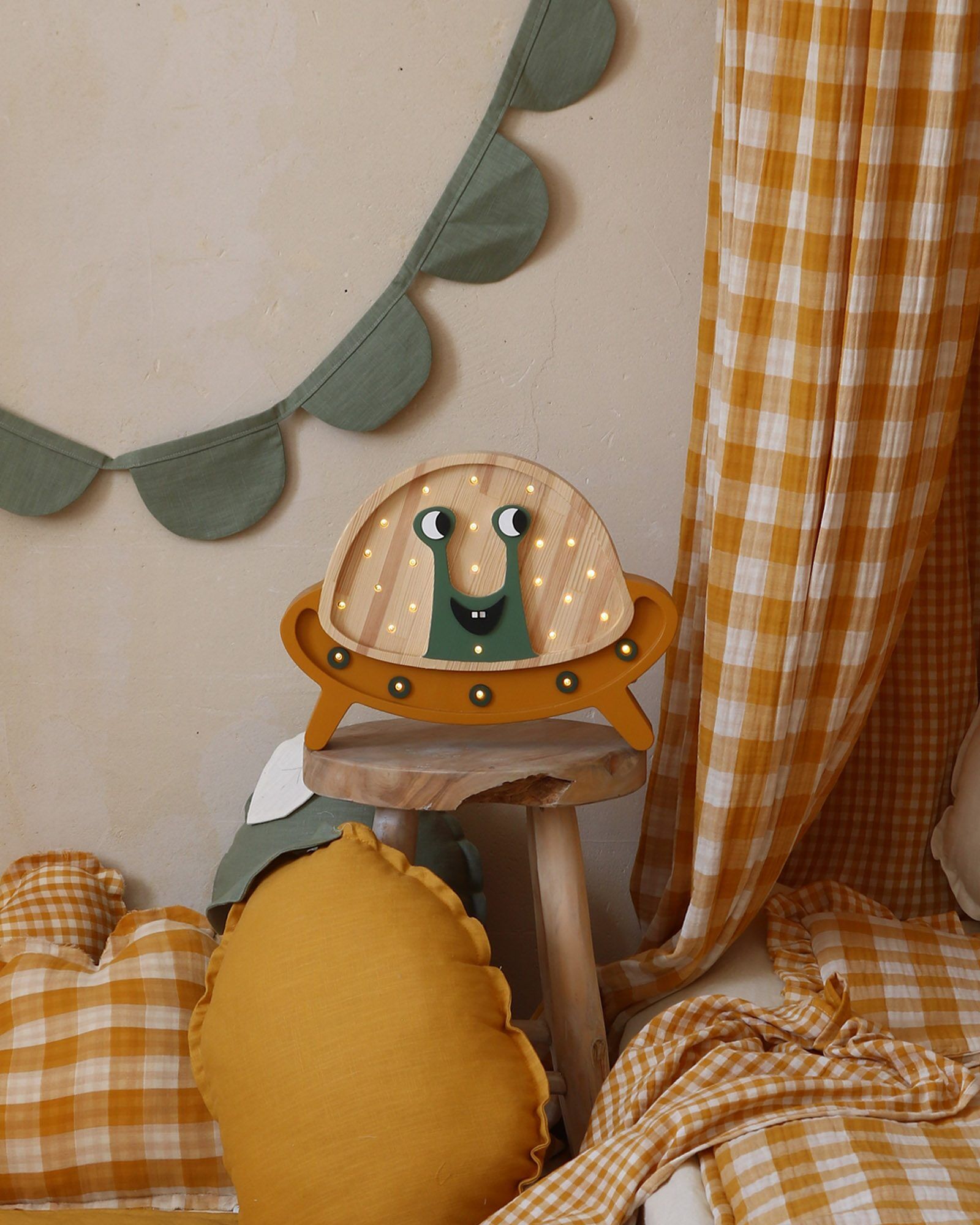 Lamp Ufo Mustard Wood