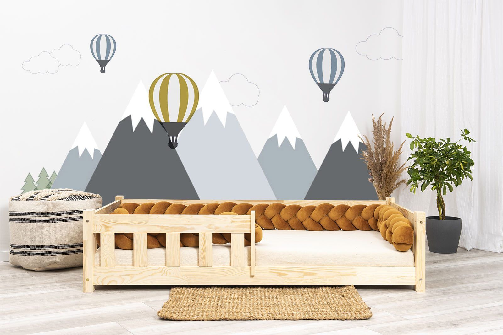 Wall stickers - Mountains - XXL. Bed shown in this picture is 160x80cm.