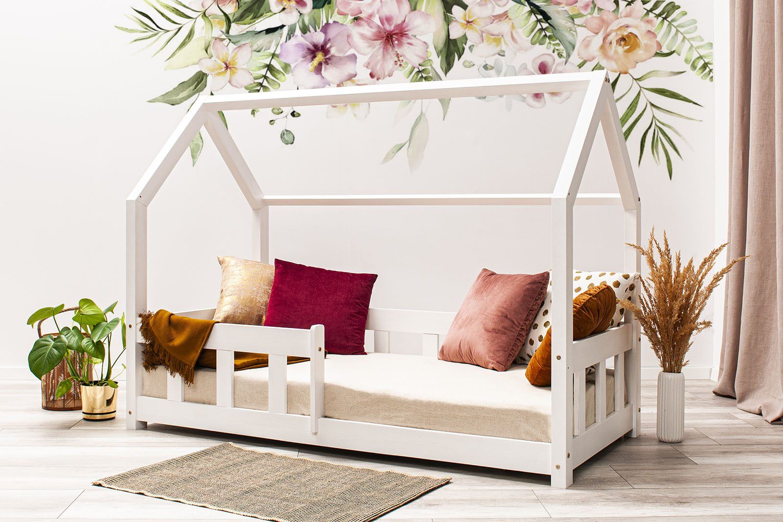 Wall stickers - Aquarell bouquet XL.Bed shown in this picture is 160x80cm.
