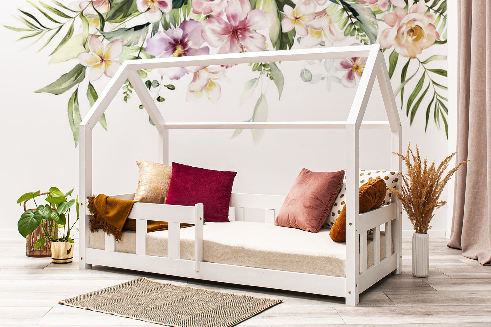 Wall stickers - Aquarell bouquet XXL. Bed shown in this picture is 160x80cm.