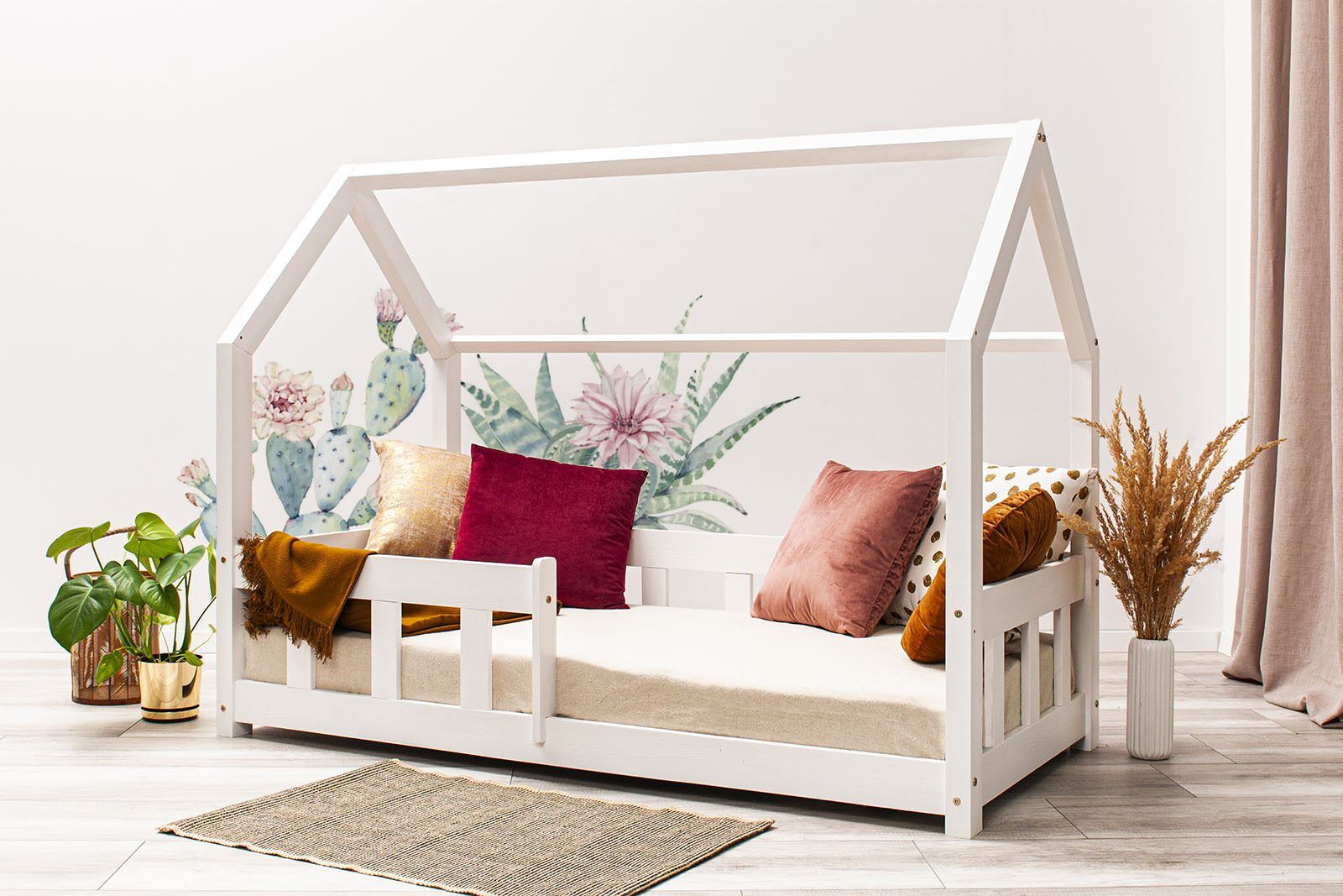 Wall stickers - Boho-Catus L. Bed shown in this picture is 160x80cm.