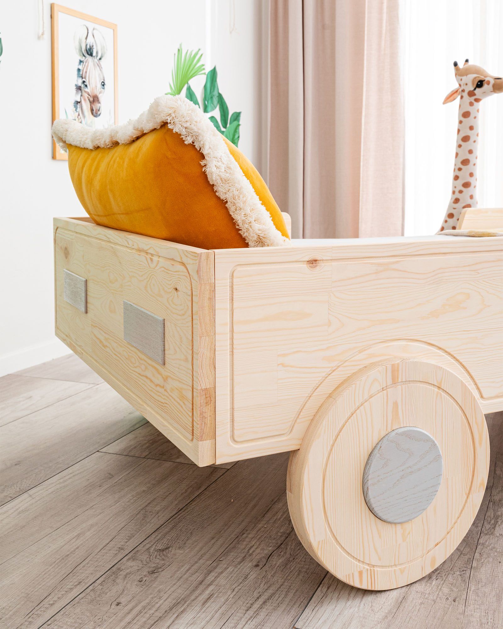 Children’s bed, Off-road car