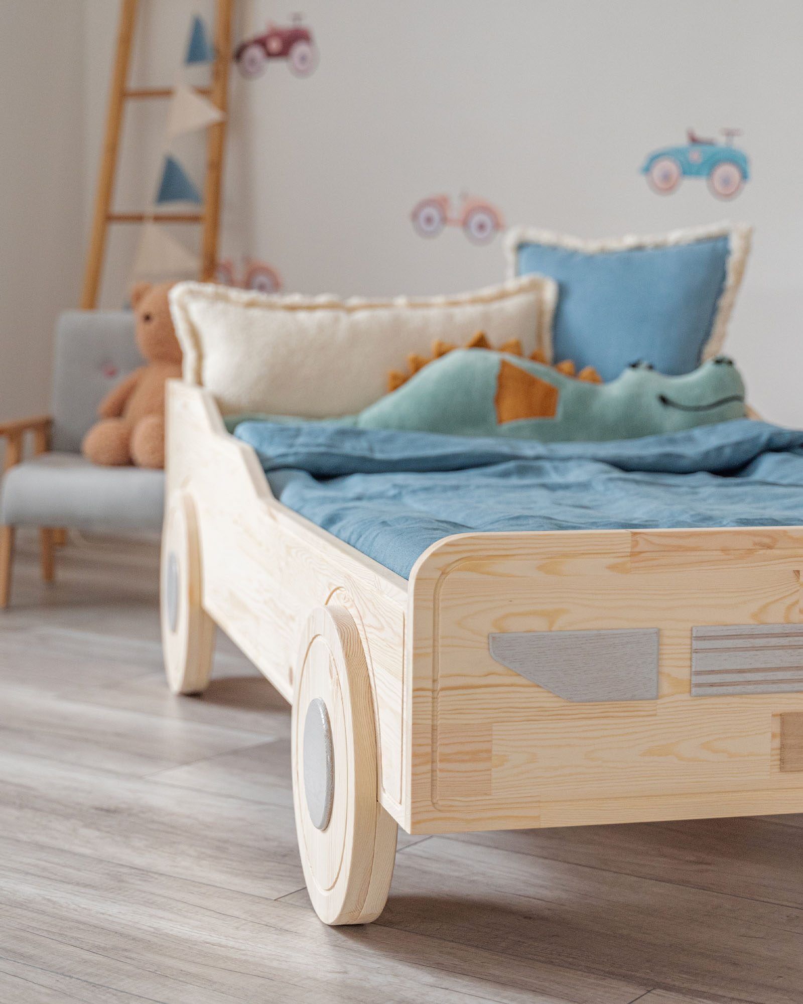 Children’s bed, Racing car