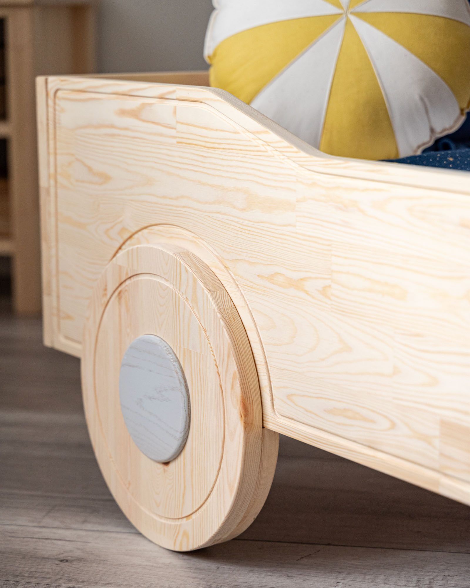 Children’s bed, Racing car