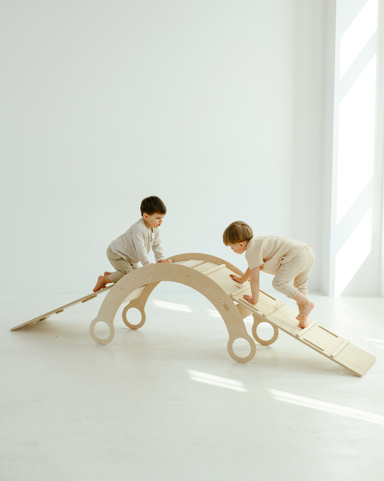 Slide ladder natural